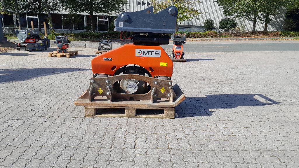 MTS-Anbauverdichter V8 X3 R9 FQ