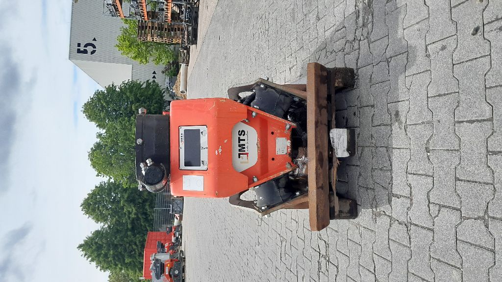 MTS-Anbauverdichter V8 X2 R9 FQ